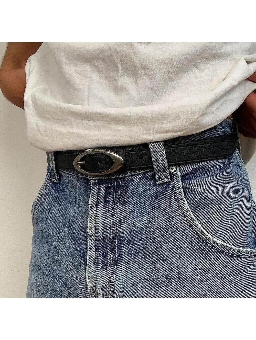 Y2k 2000s Cyber Oval simplistic belt buckle slim black belt. 40 inches length fi